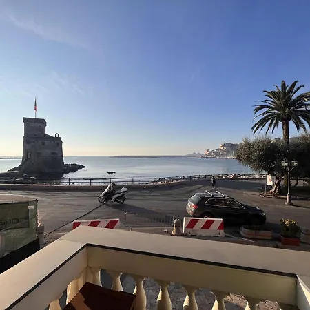 Διαμέρισμα Stella Marina-parcheggio A Pagamento A 20,00 Euro Al Giorno